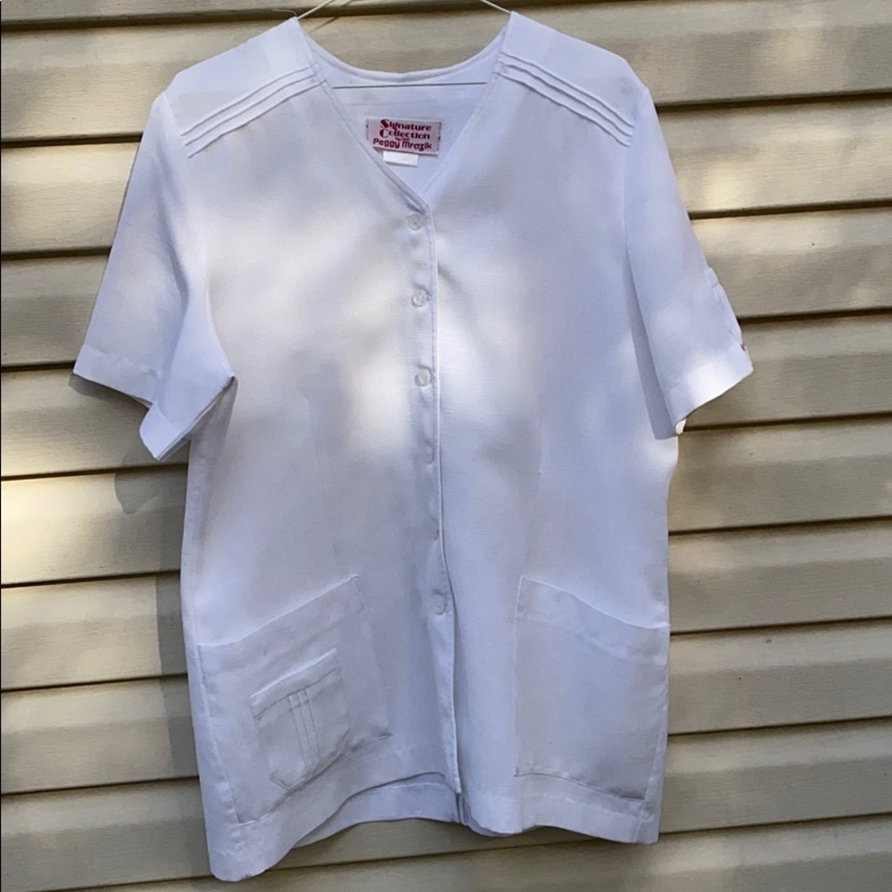 All white scrub top 🏥 Size 13-14